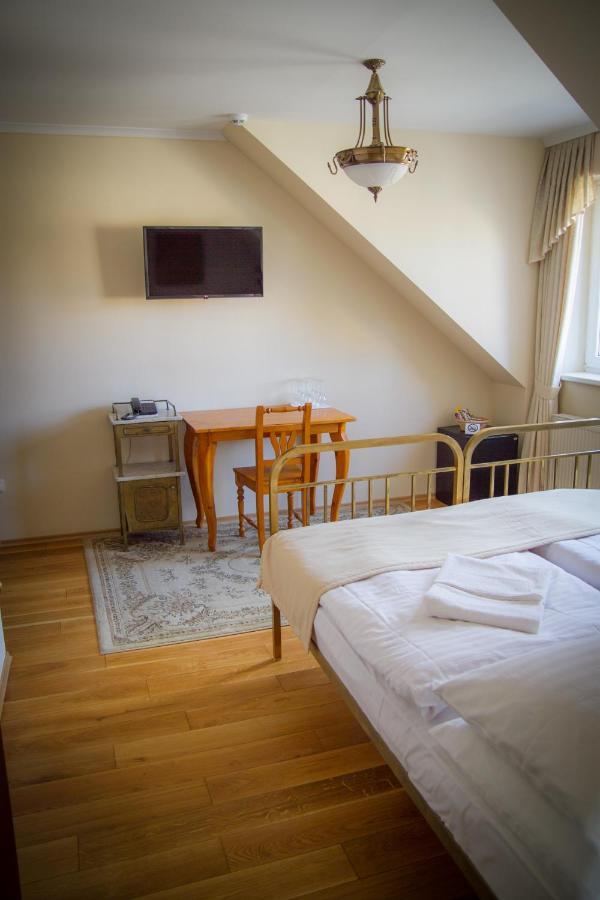 Hotel Bojnicky Vinny Dom Bojnice Bagian luar foto