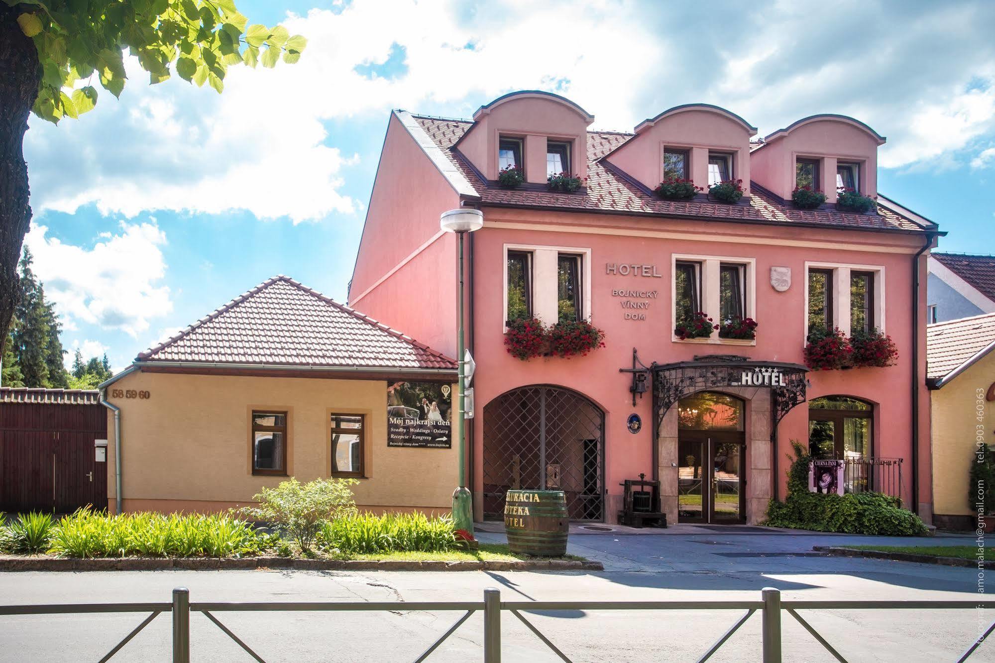 Hotel Bojnicky Vinny Dom Bojnice Bagian luar foto